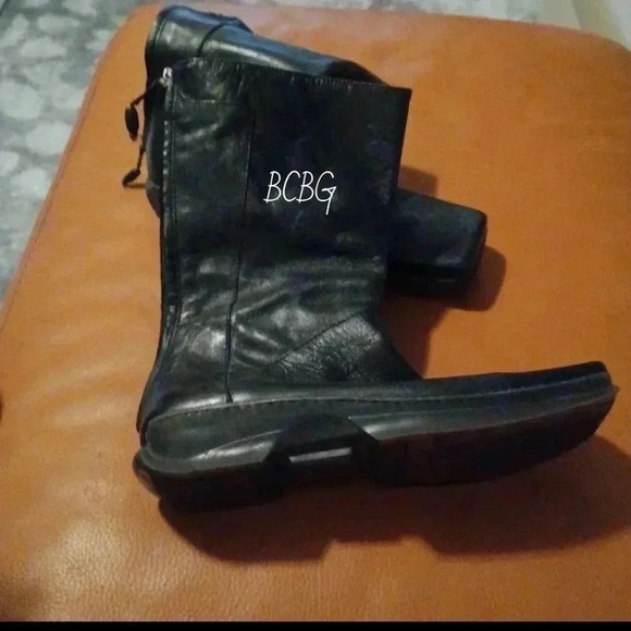 🌹Leather BCBG boots with square front - Picture 1 of 13